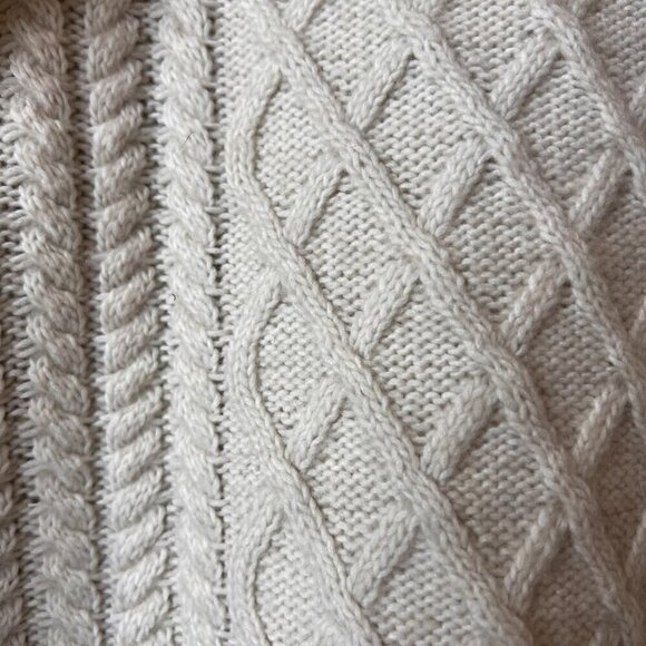 H&M Sweater Womens Size Medium Oatmeal Flounced Cable Knit Ruffle Crop Fall Wear - Picture 9 of 16